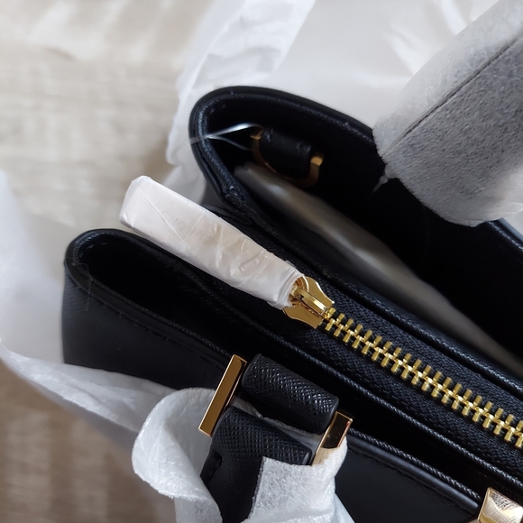 Michael Kors Florence Medium Satchel - Picture 4 of 10